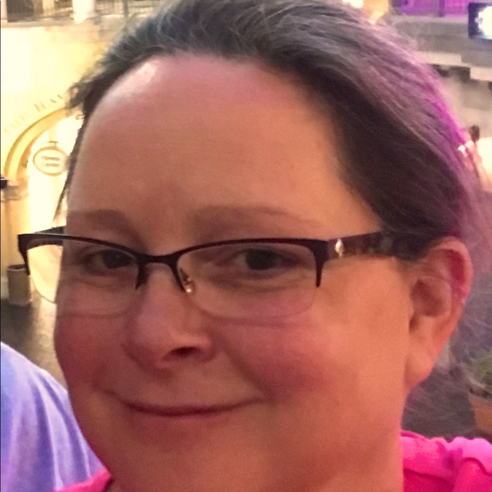 Meet your Posher, Lisa